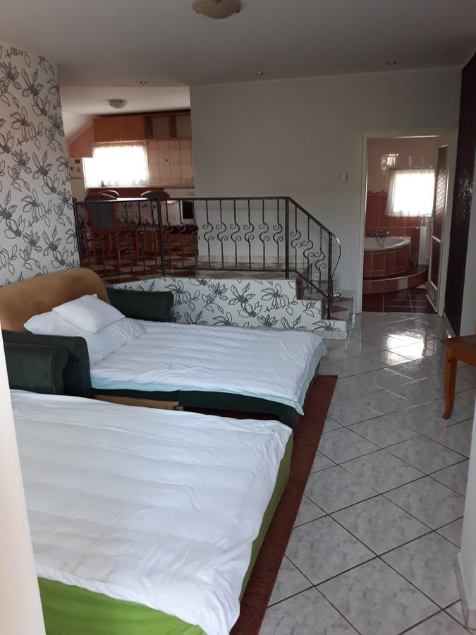 Rozsa Apartman Lenti Luaran gambar
