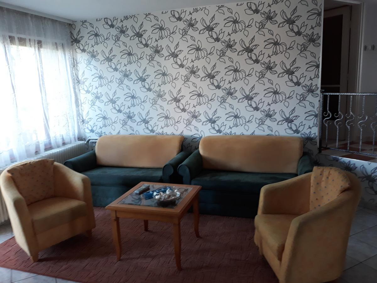 Rozsa Apartman Lenti Luaran gambar
