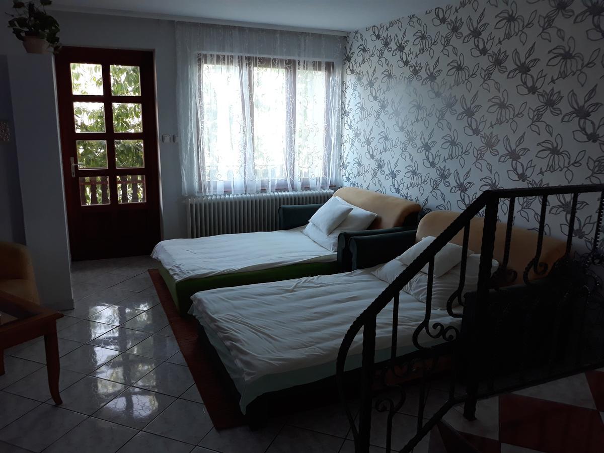 Rozsa Apartman Lenti Luaran gambar